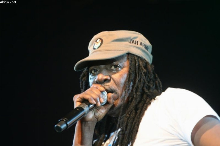 John Kyffys : «Alpha Blondy doit assumer ses responsabilités»